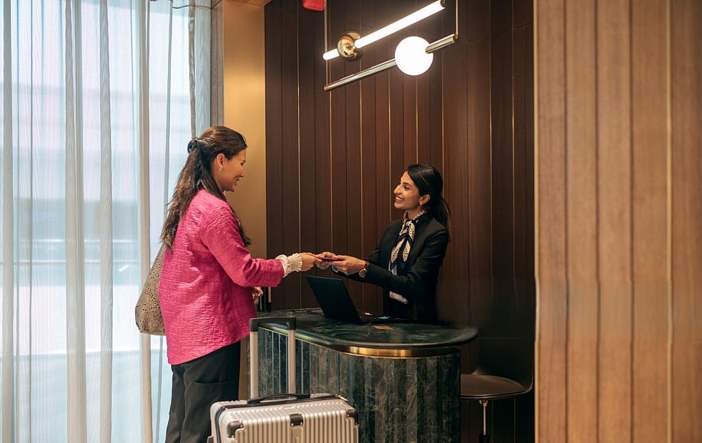 Misafirlerin Huzuru, İşletmenin Güvencesi: Otel Güvenlik Sistemleri